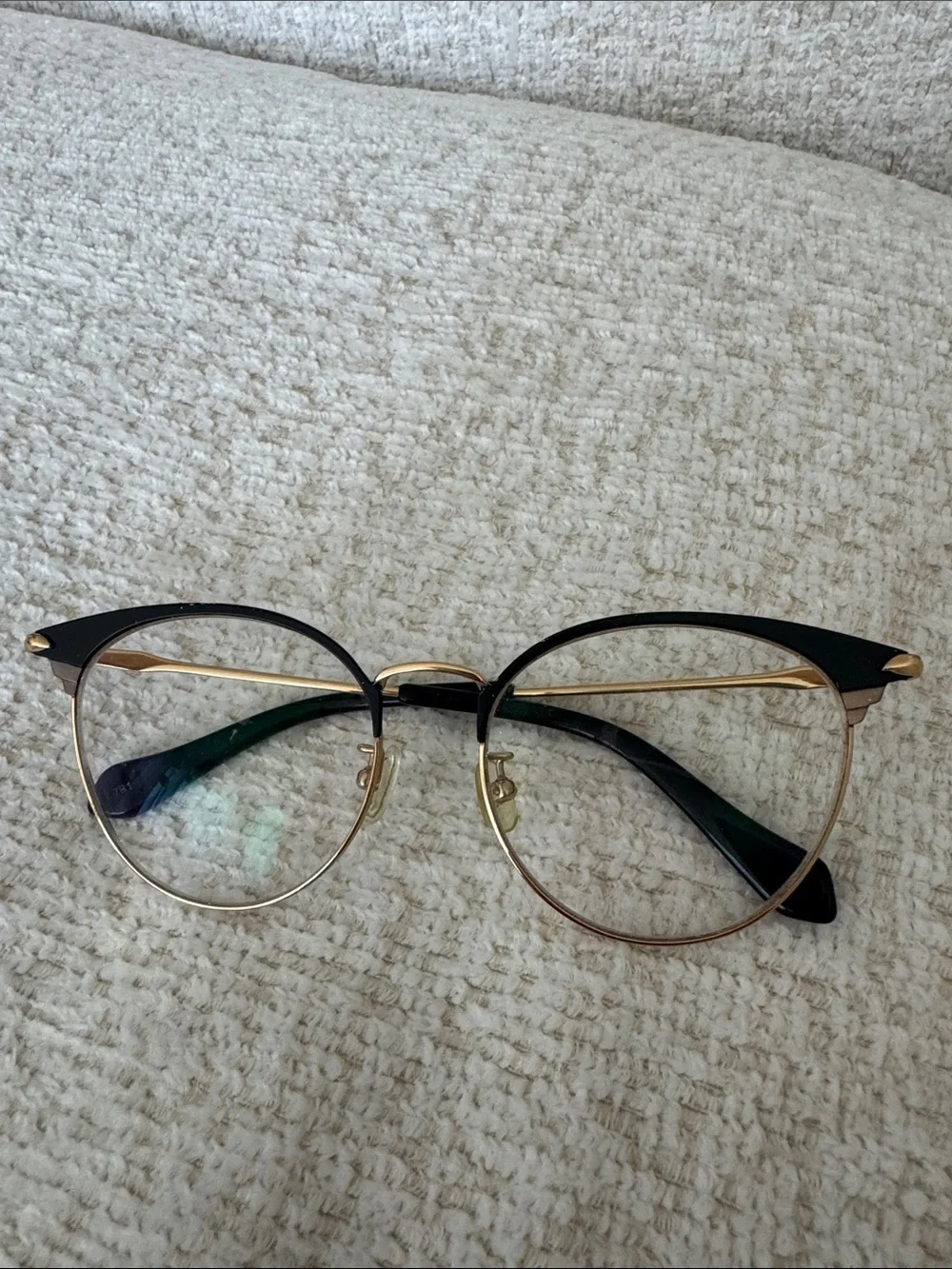 Kio Yamato Women's Gold & Black Round Metal Frame Eyeglasses